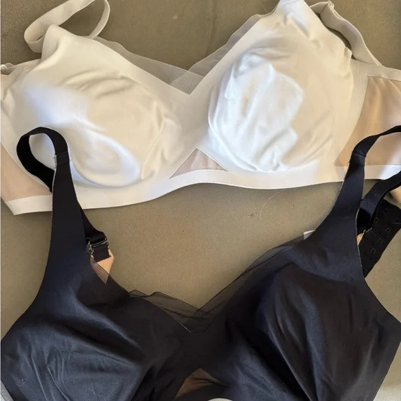 Honeylove CrossOver Bra Bundle 1 in Astral White and 1 in Black size L 38 B/C